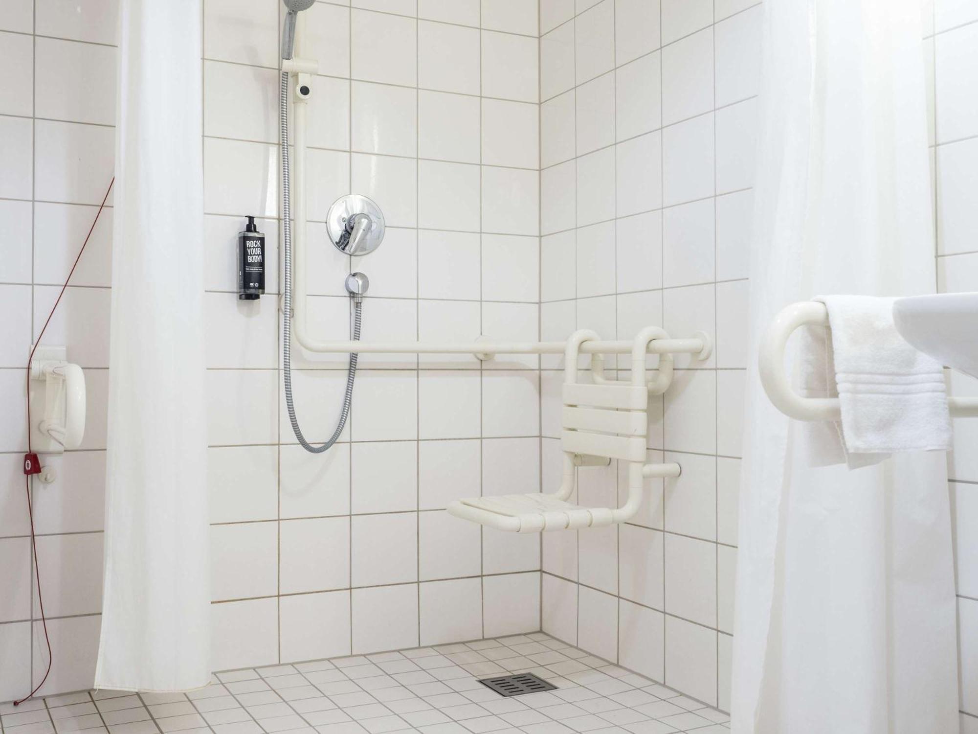 Ibis Stuttgart Centrum Εξωτερικό φωτογραφία