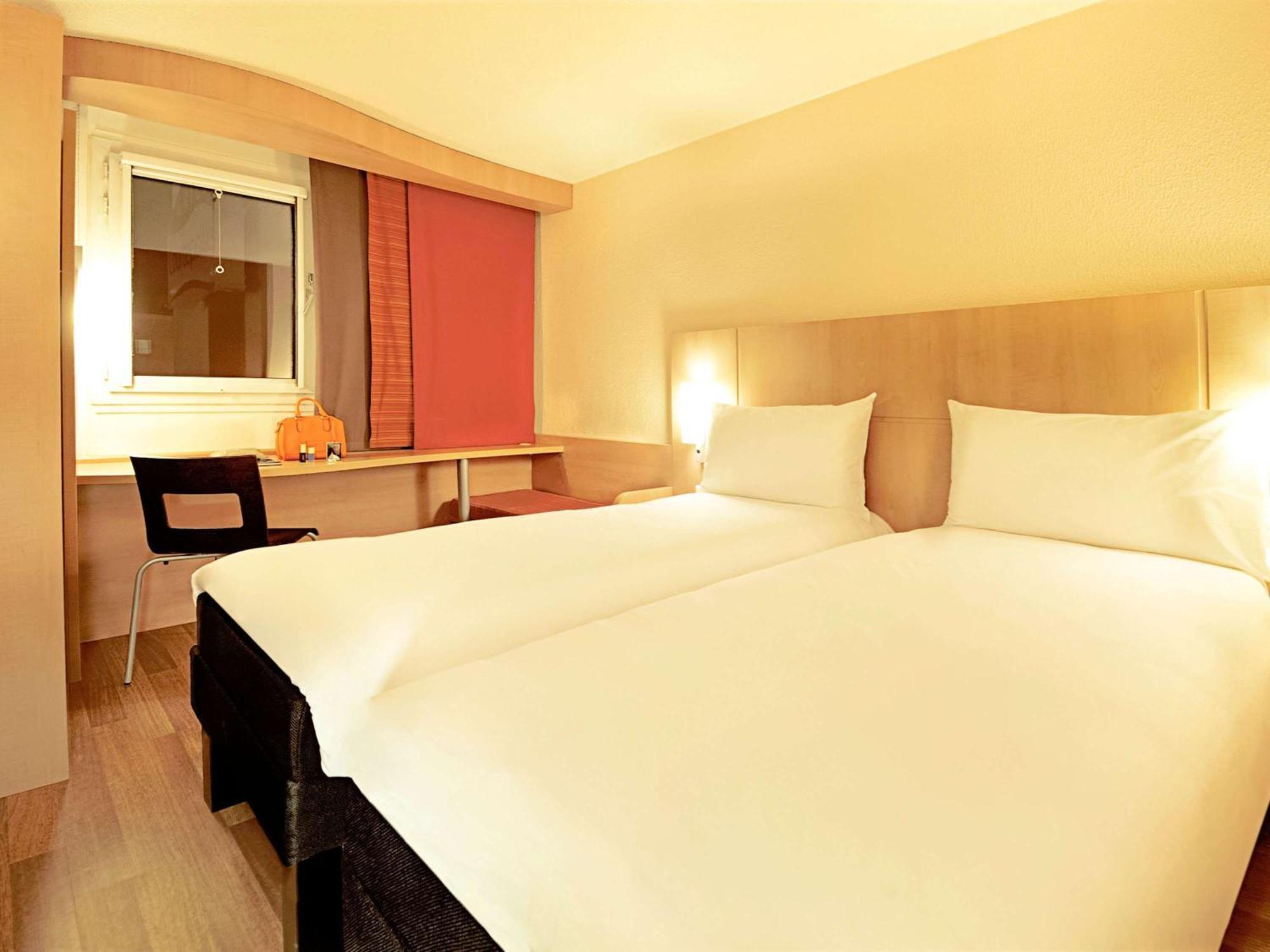 Ibis Stuttgart Centrum Εξωτερικό φωτογραφία