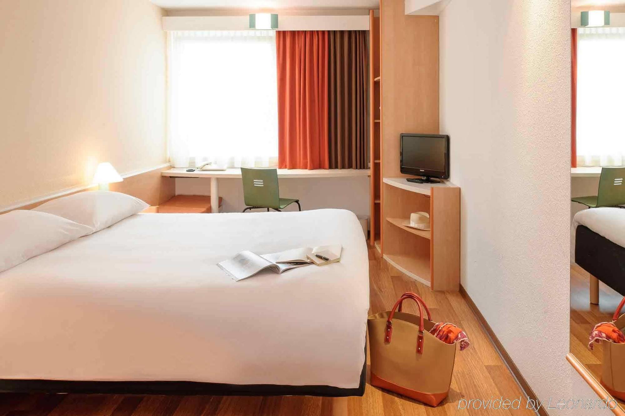 Ibis Stuttgart Centrum Εξωτερικό φωτογραφία
